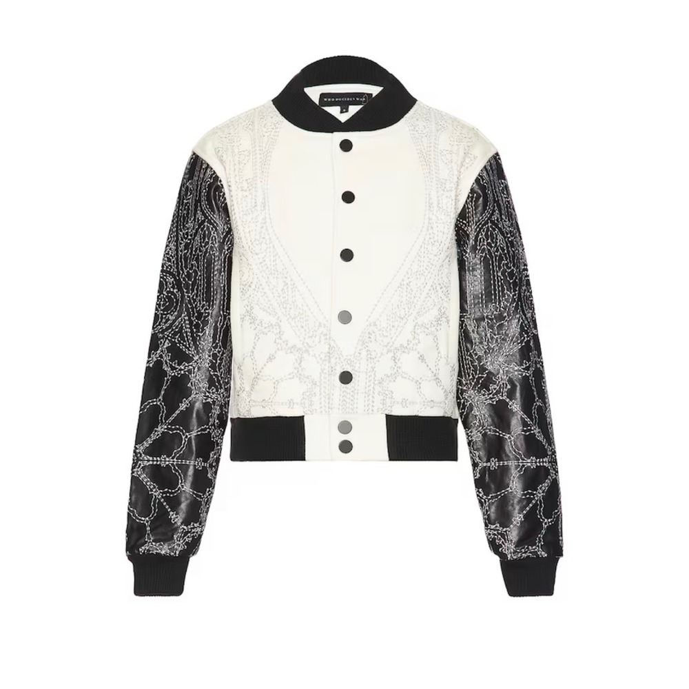 WHO DECIDES WAR BY EV BRAVADO
Notre Dame Varsity Jacket Size Small‎